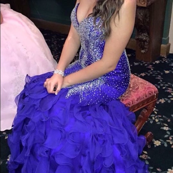 Elegant Mermaid Style Prom Dress💜 - Picture 3 of 8